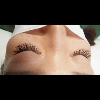 マツエク・マツパ 💡次世代LED -TIARA💡のマツエク・マツパデザイン