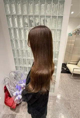 ロング カラー LoiLo所属・福岡 舞のヘアスタイル