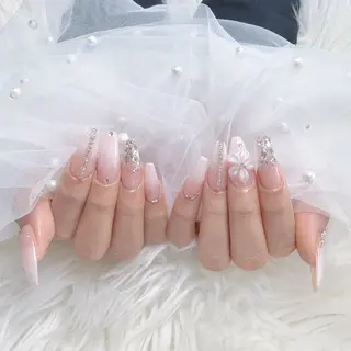 ネイル ENSalon 愛佳のネイルデザイン