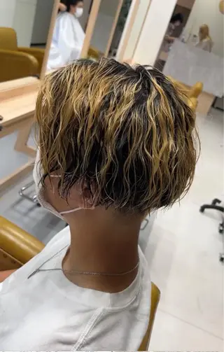 パーマ メンズ 峯 渉人のヘアスタイル