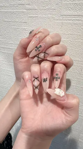 ネイル D-BEAUTY Nailsalonのネイルデザイン