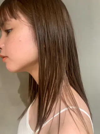 ロング Karin/ブリーチ ・ハイトーンのヘアスタイル