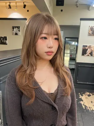 ロング 🎀抜け感カール+透 明感カラー🎀ミカゼのヘアスタイル