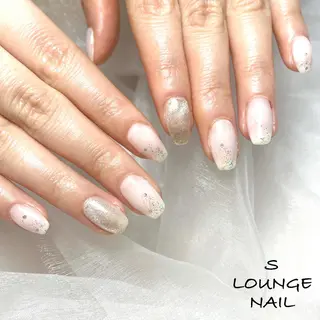 ネイル S LOUNGE NAIL所属・パーツたくさん🍓 SUMIのネイルデザイン