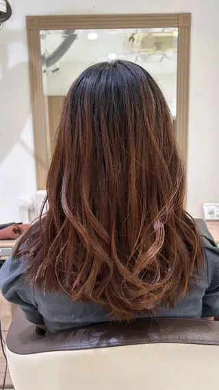 セミロング カラー ハイトーン/レイヤー 藤田健太郎のヘアスタイル