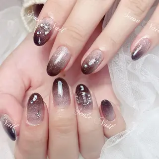 ネイル Queening 🦋のネイルデザイン