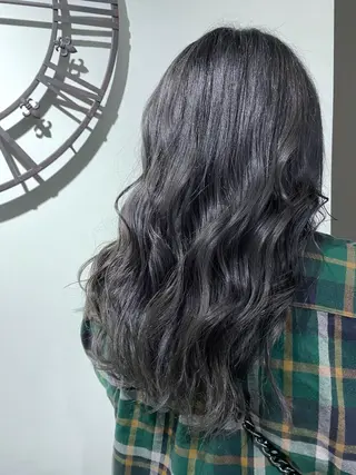 ロング カラー 川越 輝梨奈のヘアスタイル