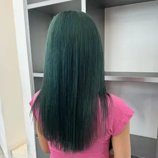 ロング カラー HIKARI🐈‍⬛ レイヤー×デザインのヘアスタイル