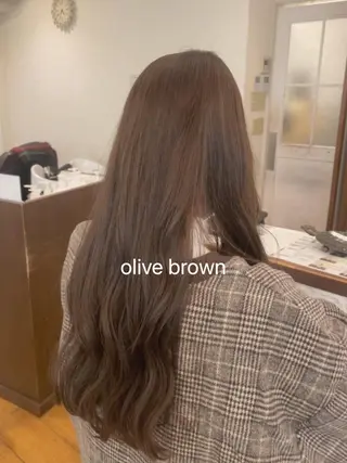 ロング カラー ヘアアレンジ Hair muse'e所属・加藤 愛鈴のヘアスタイル