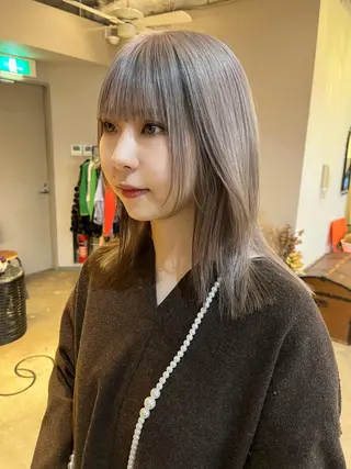 ミディアム カラー 🩷ハイトーン透明感 レイヤー🩷ユリカのヘアスタイル