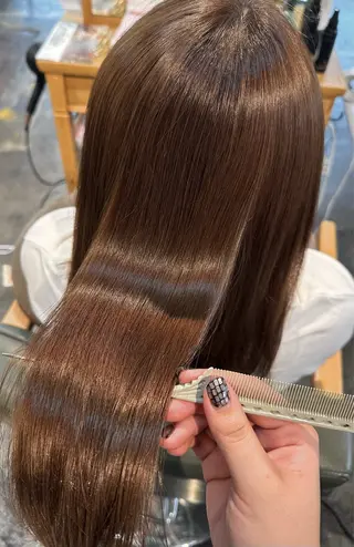 ミディアム aimu/レイヤー/ カラー/髪質改善のヘアスタイル