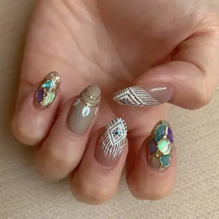 ネイル 小川 玲奈のネイルデザイン
