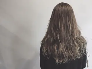 ロング カラー てんま さやかのヘアスタイル