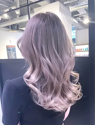 ロング カラー 🩵ྀིハイトーン みほ🎀🫐のヘアスタイル