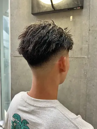 ショート カラー パーマ 豊崎 佑輔のヘアスタイル