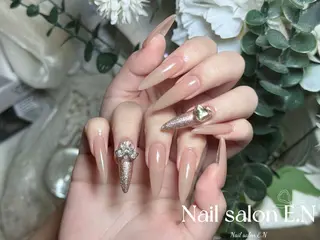 ネイル E.N🦋 長さ出し/持ち込みのネイルデザイン