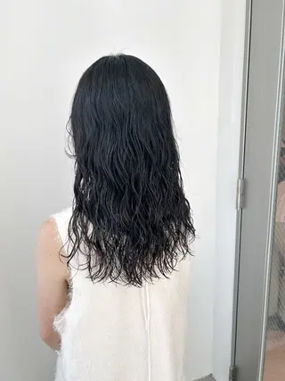ロング パーマ ENIF ツキのヘアスタイル