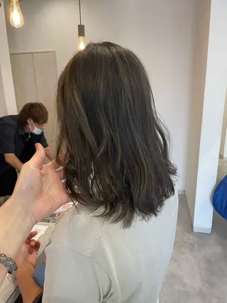 ミディアム カラー no4ナチュラル戸祭所属・山越 美裕樹のヘアスタイル