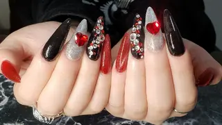 セミロング ネイル クロキ 。のネイルデザイン