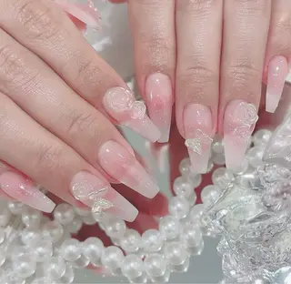 ネイル Lina nail所属・Luna 池袋のネイルデザイン