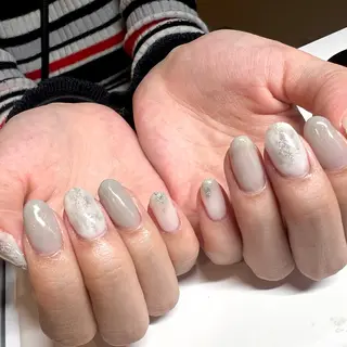 ミディアム Nail Salon midnightのネイルデザイン