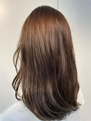 セミロング 🐬脱白髪染めカラー 清水大世🐬のヘアスタイル