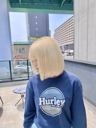 ミディアム ブリーチ毛に縮毛矯正 ✨カラー✨山田 正幸のヘアスタイル