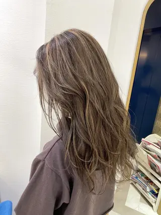ロング レイヤーカット /透明感カラー西田のヘアスタイル