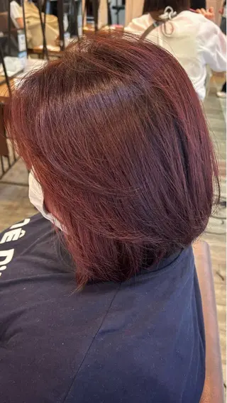 ミディアム カラー 松本 玲菜のヘアスタイル