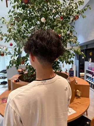 パーマ メンズ ayaka |トレンドヘアのヘアスタイル