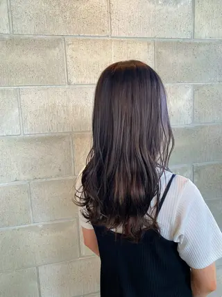 ロング 艶髪・透明感カラー・ 韓国ヘア・Yuriのヘアスタイル