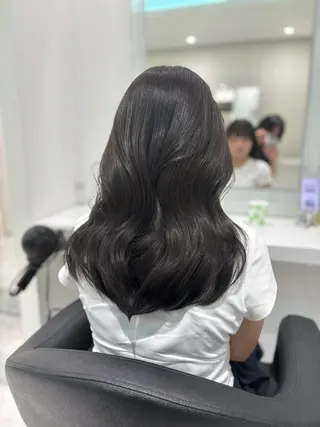 ミディアム カラー ブリーチなし透明感 ×縮毛矯正🤍ユウのヘアスタイル