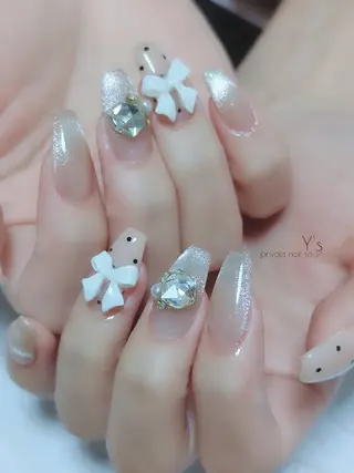 ネイル YUMI NAGAI  のネイルデザイン