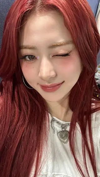 カラー 【ﾐﾆﾓSALE】透 ける艶髪♡ストレートのヘアスタイル