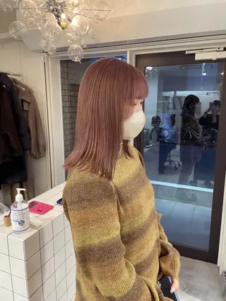 ミディアム Koto🌿 ブリーチなしカラーのヘアスタイル