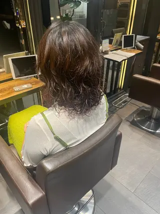 ミディアム パーマ ブリーチ＆縮毛矯正 🧸tomoki🧸のヘアスタイル