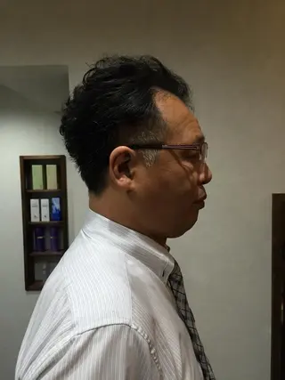 パーマ メンズ 吉岡 昌吾のヘアスタイル