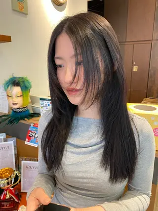 ロング カラー ナチュラルヘア🫧 ナナミのヘアスタイル