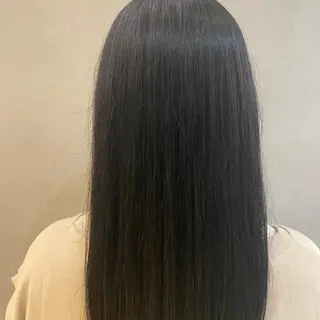 ロング カラー PREss Natsumiのヘアスタイル