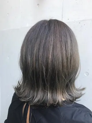ミディアム 井上 佳奈のヘアスタイル