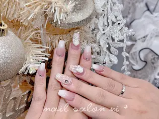 ネイル ✨Nailsalon Vi+✨のネイルデザイン