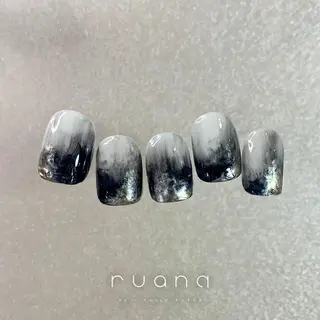 ネイル 阿武 美海のネイルデザイン