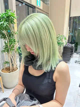 ミディアム カラー 風香🪼レイヤー カット/艶カラーのヘアスタイル