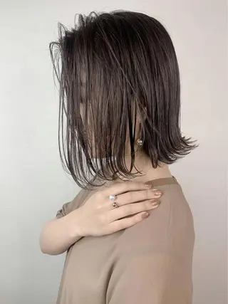 ミディアム アンダーバーホワイト 堺東店のヘアスタイル