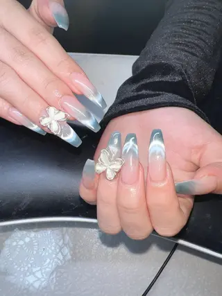ネイル Lee Nailsのネイルデザイン