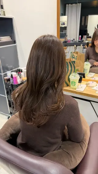 セミロング 透明感カラーカット✨ 鈴木思音のヘアスタイル