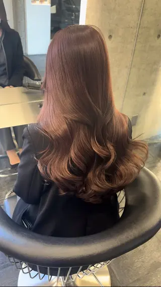 カラー Lond Luna岐阜所属・草野 里奈のヘアスタイル