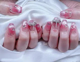 ネイル She   Nail所属・ISA_ BELLAのネイルデザイン