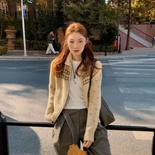 カラー 韓国アンニュイ/ アミのヘアスタイル