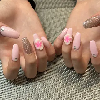 ネイル MiRanda Nail所属・MiRanda 保坂 舞のネイルデザイン